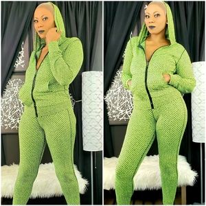 NEW ARRIVAL 🥰. jogger set.